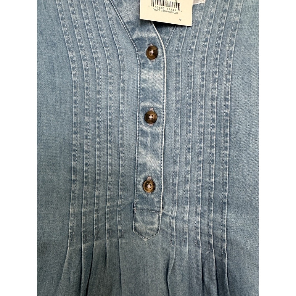 Croft & Borrow Women's 0X  V-Neck Pintuck Popover Tunic Jean Shirt - Picture 3 of 4
